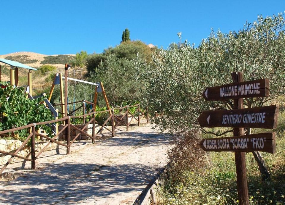 Agriturismo Gelso Castellana Sicula Buitenkant foto